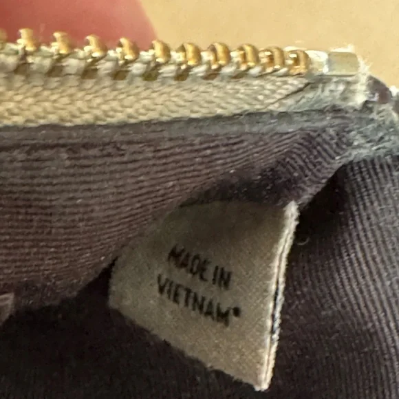 Coach Corner Zip Wristlet in Tan Signature Canvas & Cream Trim Wristlet 6” by 4” - Picture 6 of 6